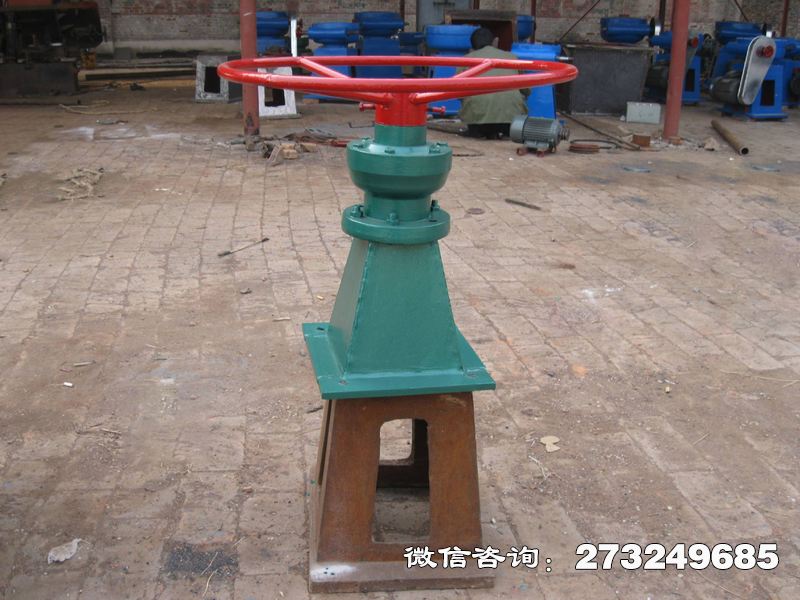手轮丝杆式启闭机用于小型渠道、涵洞等水利工程，由农业合作社、小型水电站等单位采用。通过手轮旋转驱动丝杆传动，实现闸门精准定位。钢制丝杆精度高，适配平板闸、弧形闸等，支持水下检修作业。手轮丝杆式启闭机价格电话微信联系厂家。