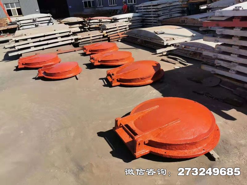 铸铁圆型管道拍门广泛应用于市政排水、工业废水系统，由水务局、环保公司等单位采用。重力式自动启闭结构，铸铁材质耐污水腐蚀。橡胶密封垫实现零渗漏，适配圆形管道接口，支持防淤涂层定制，减少管道淤积维护成本。铸铁圆型管道拍门价格电话微信联系厂家。